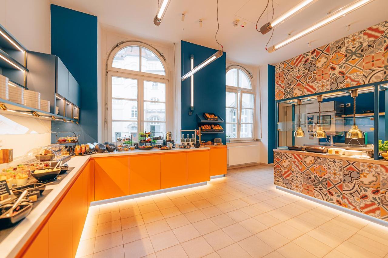 Hotel Amalia - Boutique Hotel ランツフート エクステリア 写真