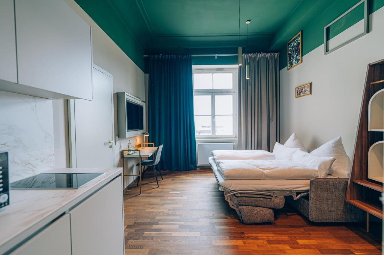 Hotel Amalia - Boutique Hotel ランツフート エクステリア 写真