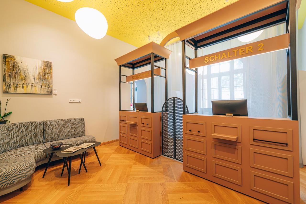 Hotel Amalia - Boutique Hotel ランツフート エクステリア 写真
