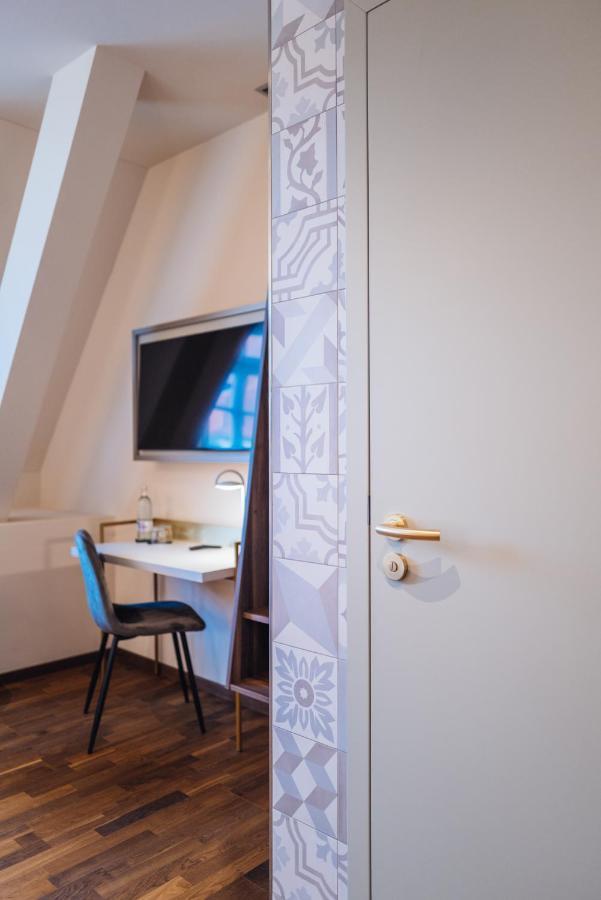 Hotel Amalia - Boutique Hotel ランツフート エクステリア 写真