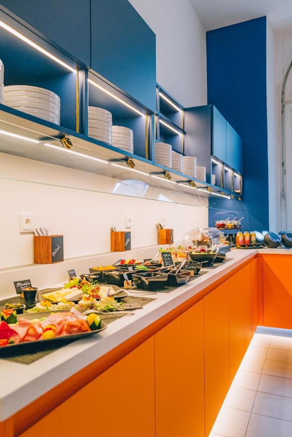 Hotel Amalia - Boutique Hotel ランツフート エクステリア 写真