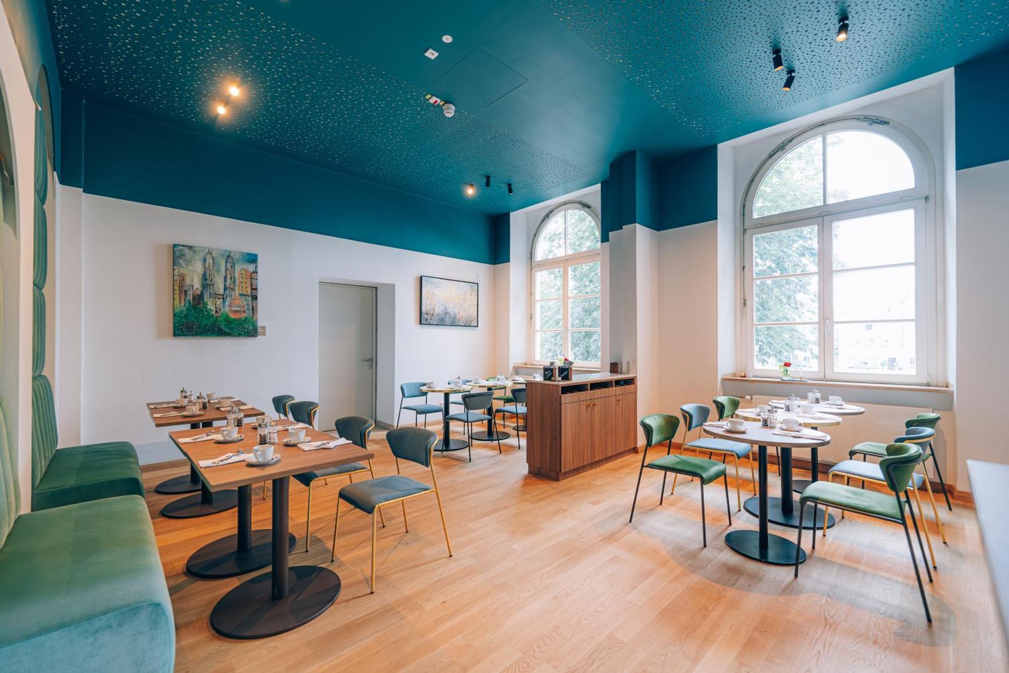 Hotel Amalia - Boutique Hotel ランツフート エクステリア 写真